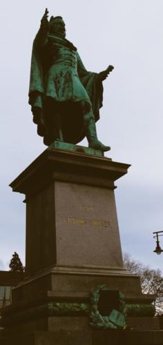 József Eötvös statue